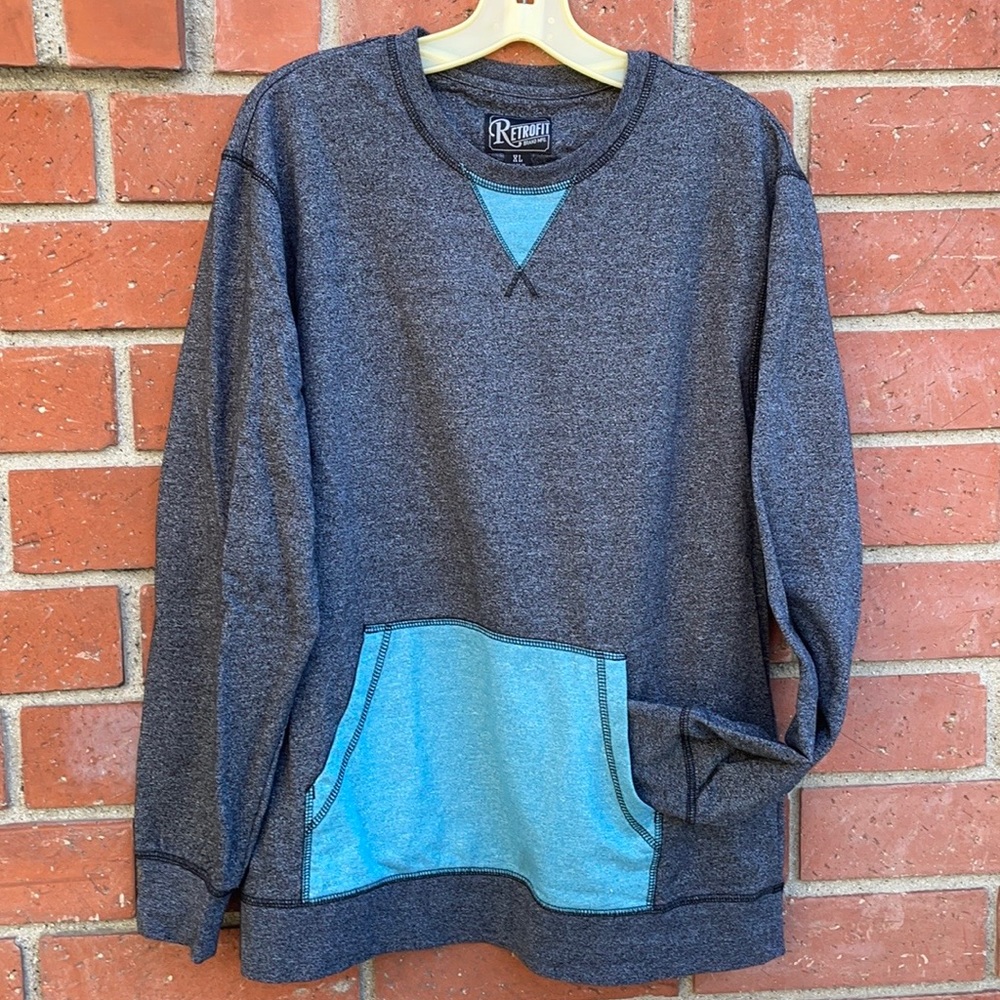 Men’s XL Long Sleeve Sweatshirt by Retrofit in Charcoal and Turquoise.